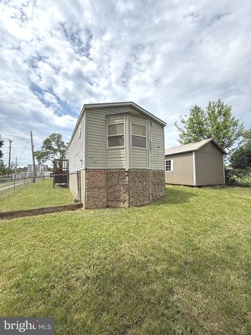 6543 WINCHESTER AVE, Inwood, WV 25428