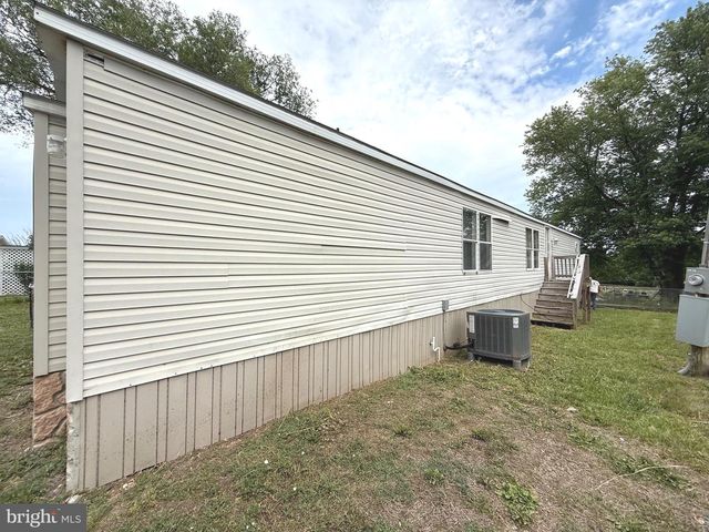 6543 WINCHESTER AVE, Inwood, WV 25428