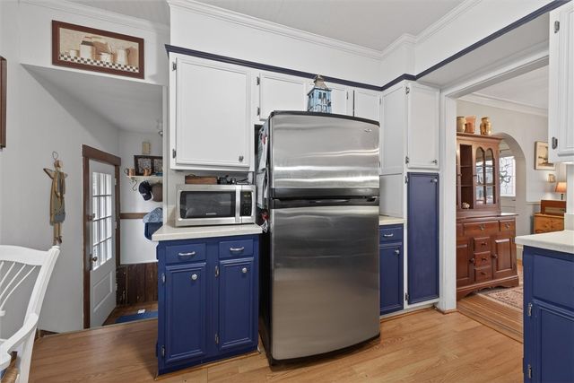 96 Thomas Avenue, Irondequoit, NY 14617