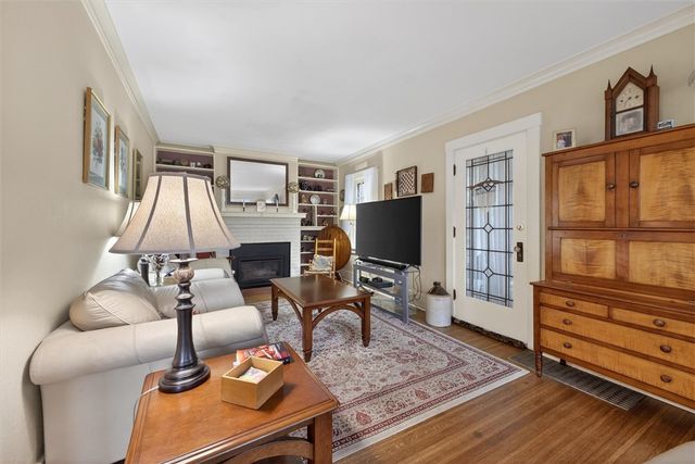 96 Thomas Avenue, Irondequoit, NY 14617