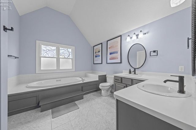 107 Keswick Court, Amherst, OH 44001