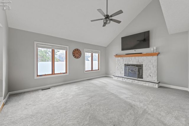 107 Keswick Court, Amherst, OH 44001