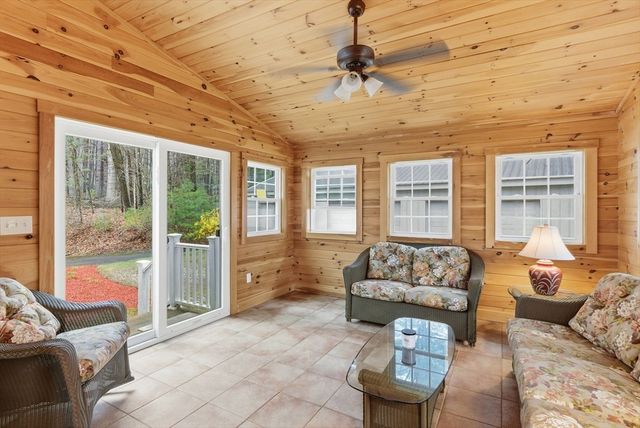 44 Minehan Ln, Marlborough, MA 01752