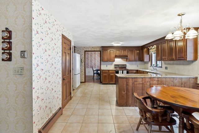 44 Minehan Ln, Marlborough, MA 01752