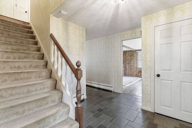 44 Minehan Ln, Marlborough, MA 01752