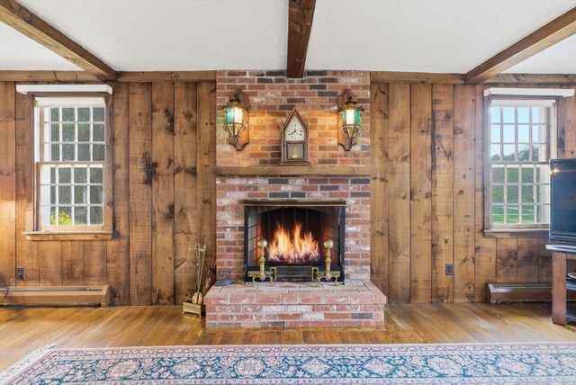 44 Minehan Ln, Marlborough, MA 01752