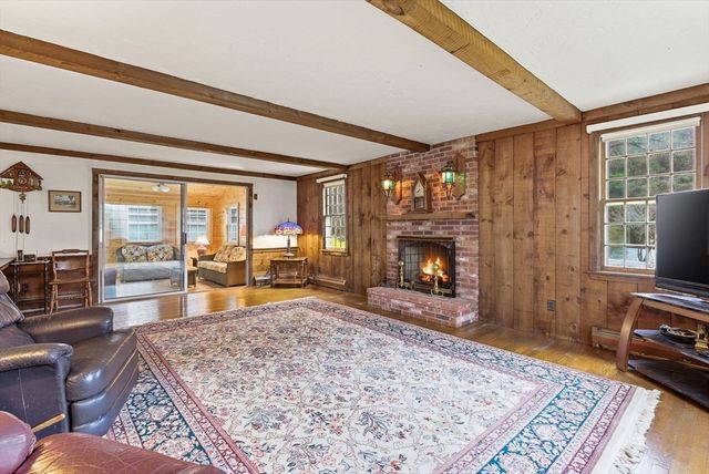 44 Minehan Ln, Marlborough, MA 01752