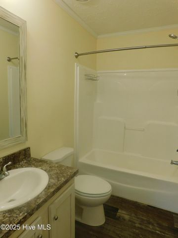 1019 Harkers Island Road, Beaufort, NC 28516