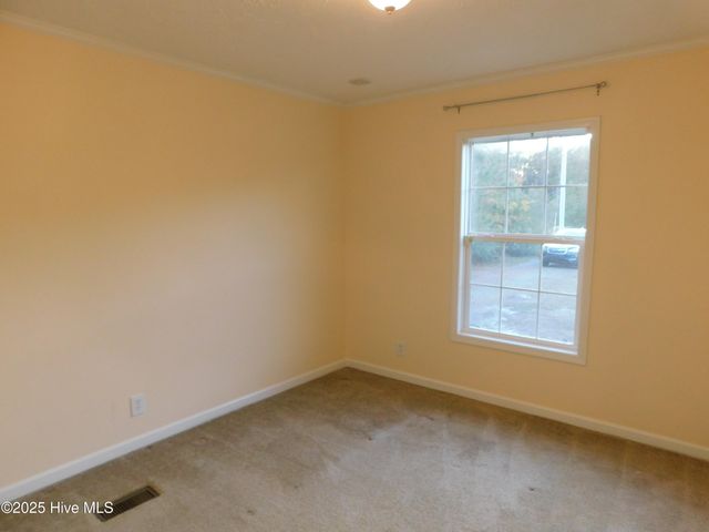 1019 Harkers Island Road, Beaufort, NC 28516