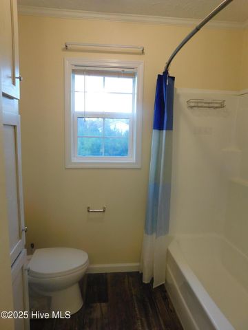 1019 Harkers Island Road, Beaufort, NC 28516