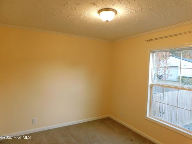 1019 Harkers Island Road, Beaufort, NC 28516