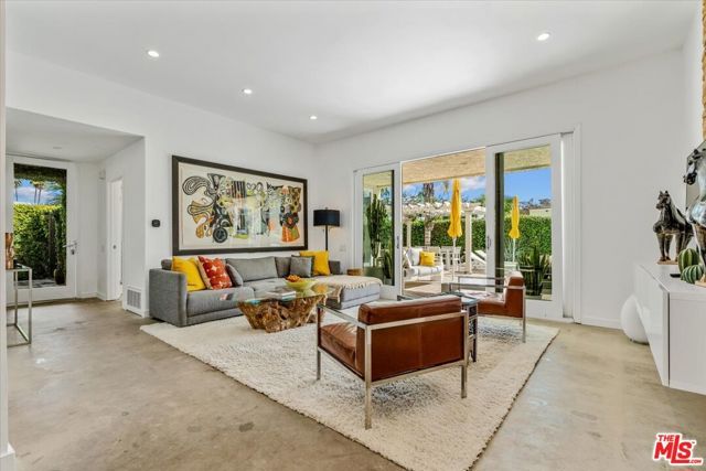 475 N Calle Rolph, Palm Springs, CA 92262