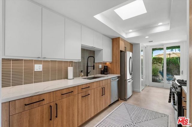 475 N Calle Rolph, Palm Springs, CA 92262