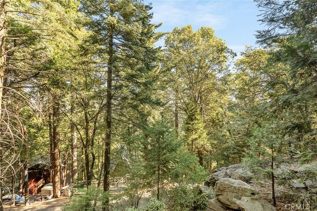 1048 Mercury, Crestline, CA 92325