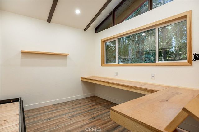 1048 Mercury, Crestline, CA 92325