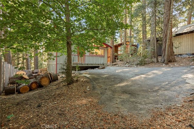 1048 Mercury, Crestline, CA 92325