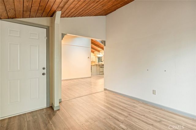 1048 Mercury, Crestline, CA 92325
