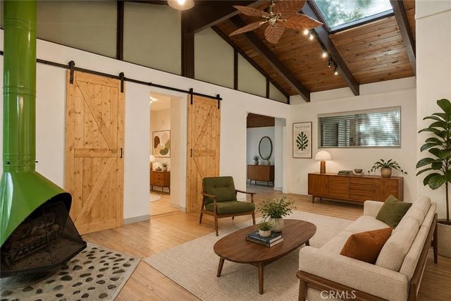 1048 Mercury, Crestline, CA 92325