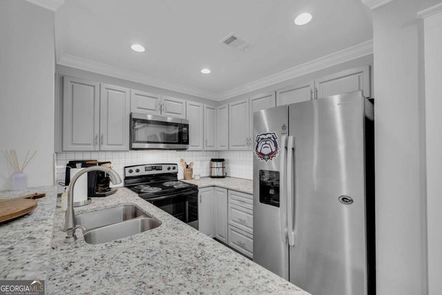 490 Barnett Shoals Road 814, Athens, GA 30605