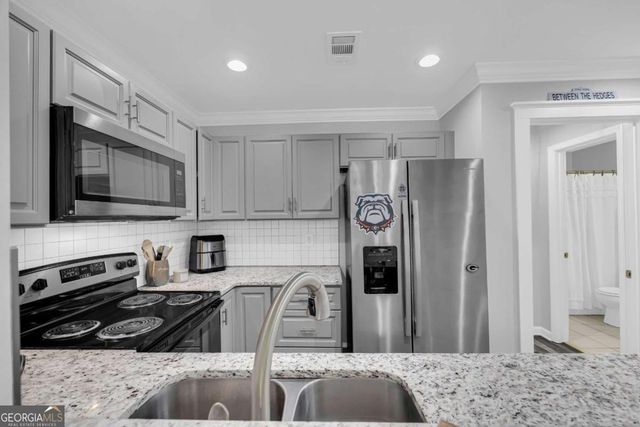 490 Barnett Shoals Road 814, Athens, GA 30605