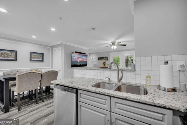 490 Barnett Shoals Road 814, Athens, GA 30605