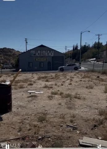 17042 C Street, Victorville, CA 92395