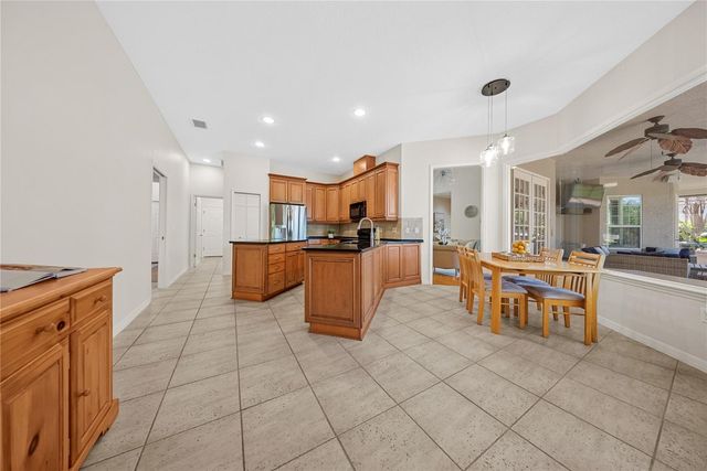 2016 WHITFIELD LANE, Orlando, FL 32835