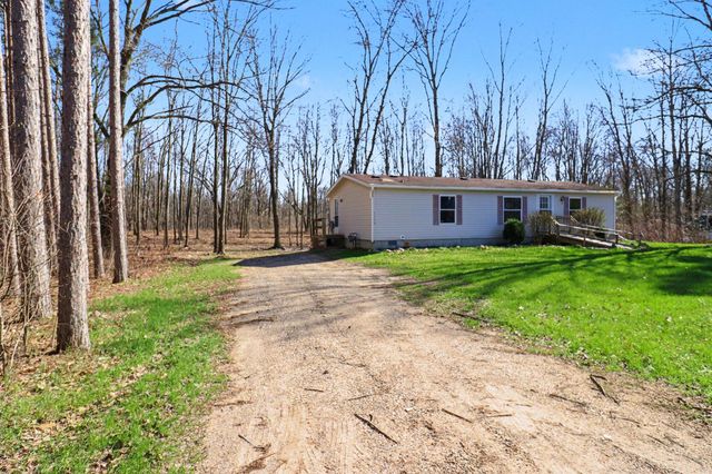5238 Tilmann Lane, Weidman, MI 48893