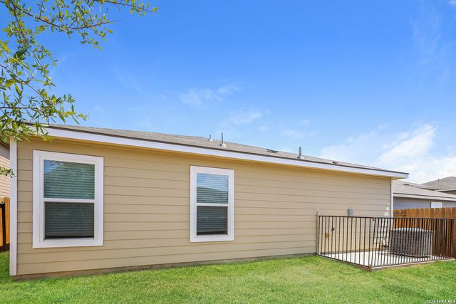 12242 Commander, San Antonio, TX 78252