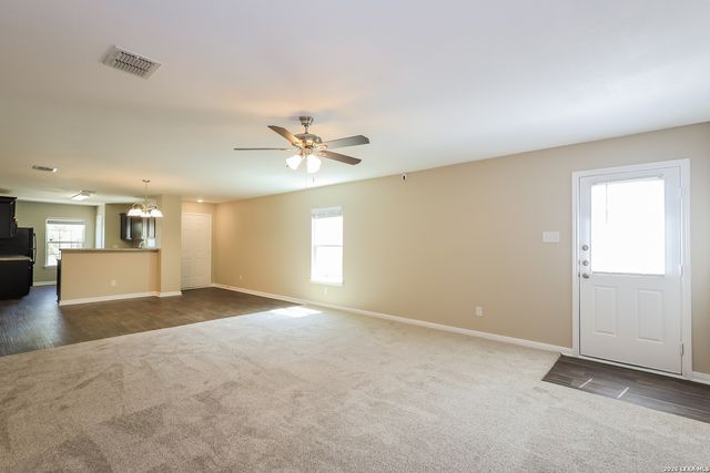 12242 Commander, San Antonio, TX 78252