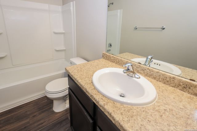 12242 Commander, San Antonio, TX 78252
