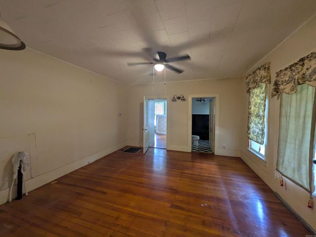 602 Avenue 2 NE, Atkins, AR 72823