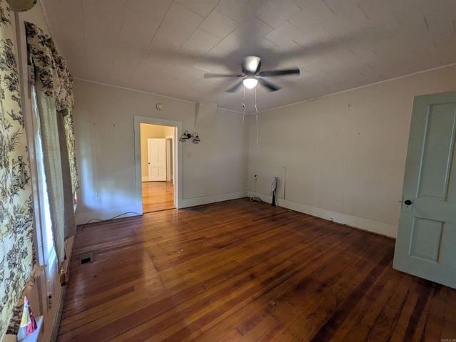 602 Avenue 2 NE, Atkins, AR 72823