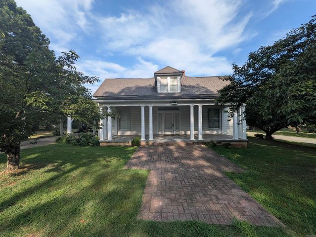 602 Avenue 2 NE, Atkins, AR 72823