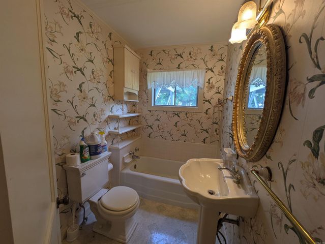 602 Avenue 2 NE, Atkins, AR 72823