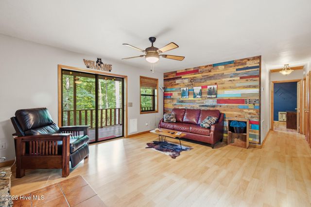 221 Chatto Loop, Murphy, NC 28906