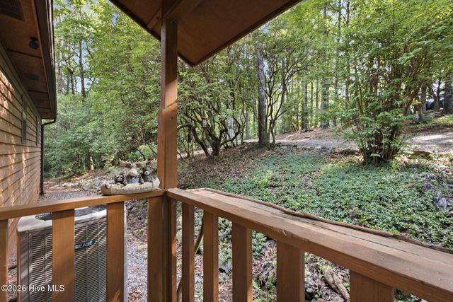 221 Chatto Loop, Murphy, NC 28906