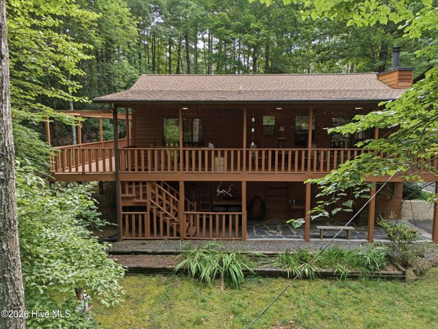 221 Chatto Loop, Murphy, NC 28906