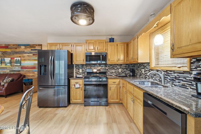 221 Chatto Loop, Murphy, NC 28906