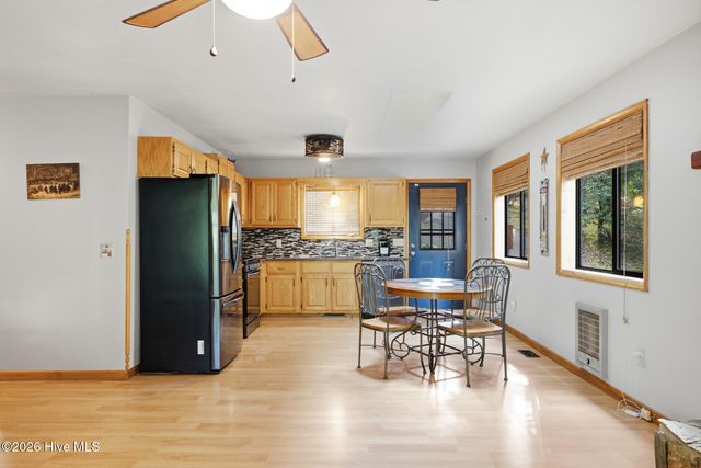 221 Chatto Loop, Murphy, NC 28906