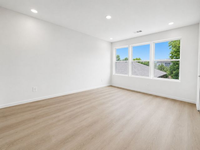 5705 Live Oak Street B, Dallas, TX 75206
