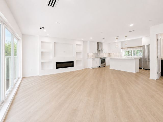 5705 Live Oak Street B, Dallas, TX 75206