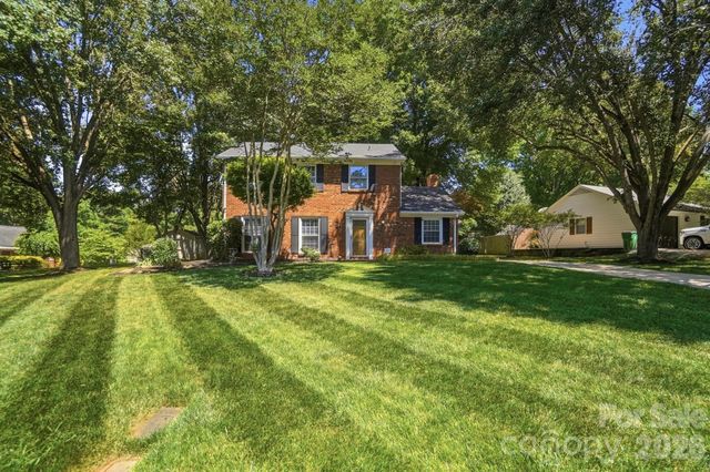 8616 Longbriar Drive, Charlotte, NC 28212
