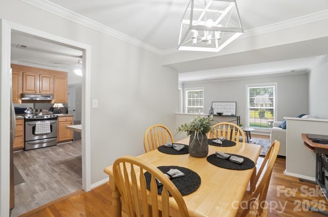 8616 Longbriar Drive, Charlotte, NC 28212