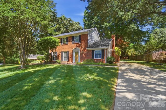 8616 Longbriar Drive, Charlotte, NC 28212