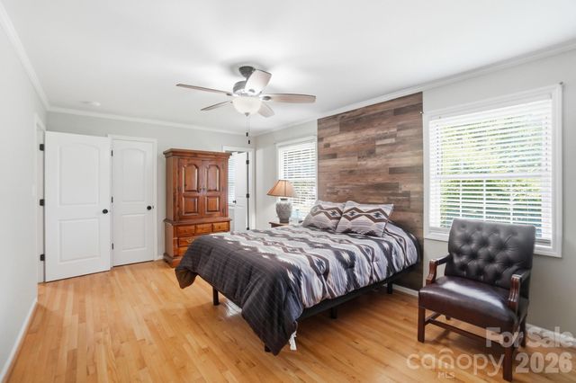 8616 Longbriar Drive, Charlotte, NC 28212