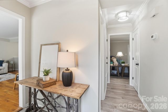 8616 Longbriar Drive, Charlotte, NC 28212
