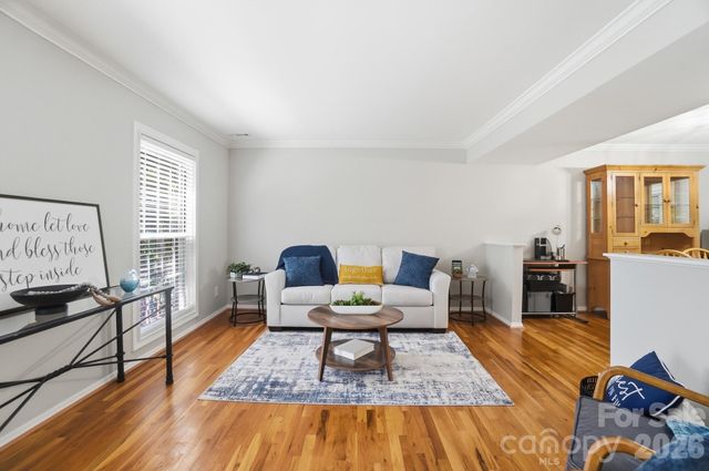 8616 Longbriar Drive, Charlotte, NC 28212