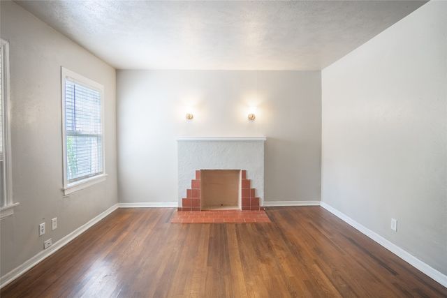 1558 W Shaw, Fort Worth, TX 76110