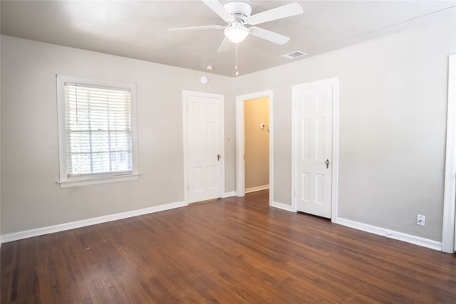 1558 W Shaw, Fort Worth, TX 76110